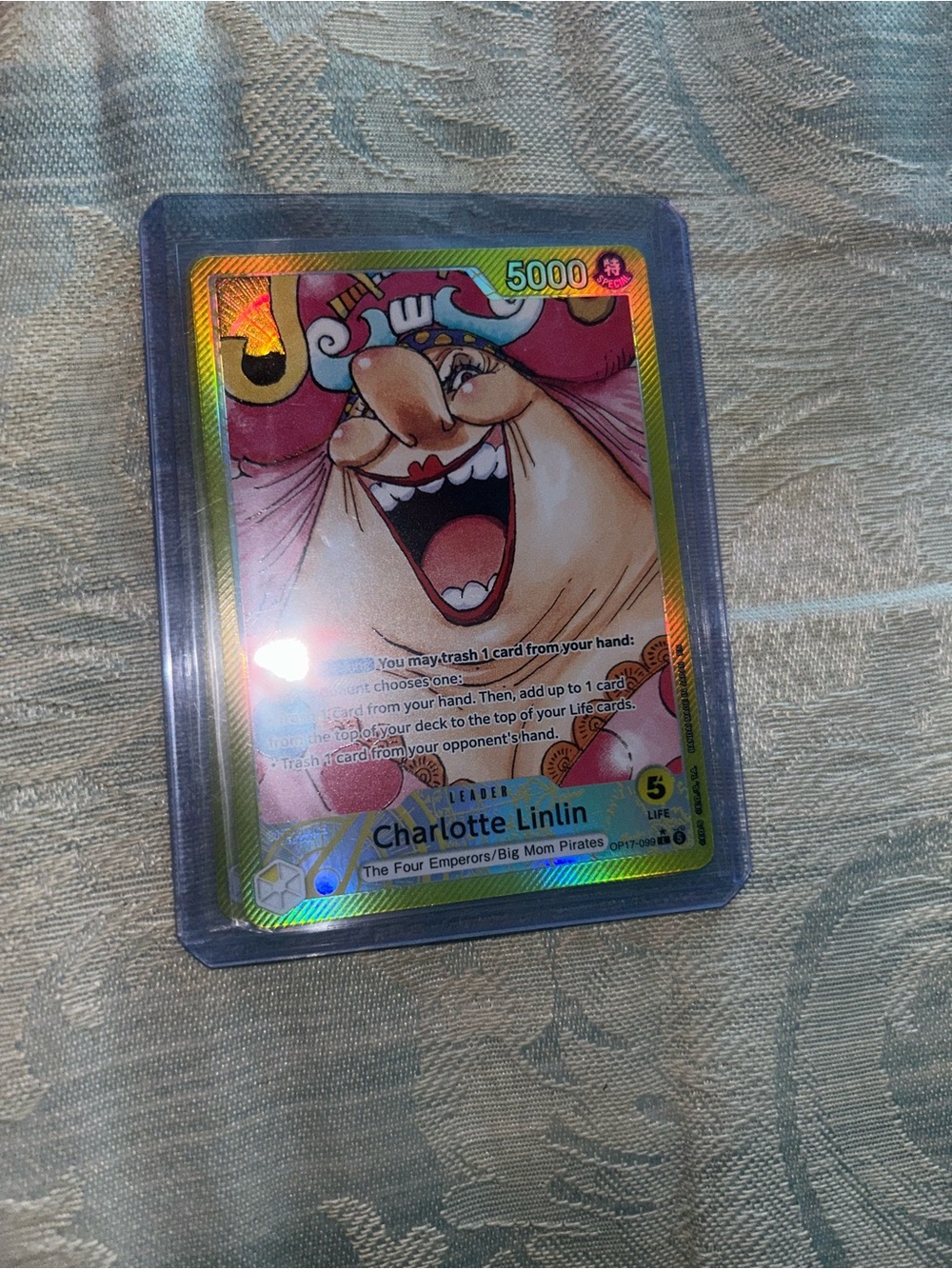 Onepiece Charlotte Linlin Holographic Card - Pink & Gold